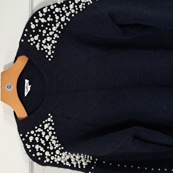 GeeGee Pearls Embellished Chunky Knit Cozy Statement Stylish Soft Sweater - Picture 10 of 14